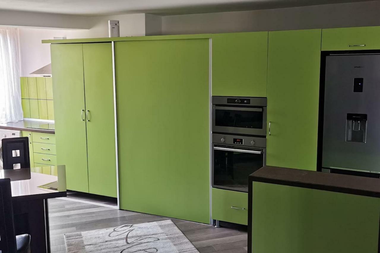 Luxury Apartment With Two Bedrooms And Large Living Room, 100 Square Meters, City Center Oradea Zewnętrze zdjęcie