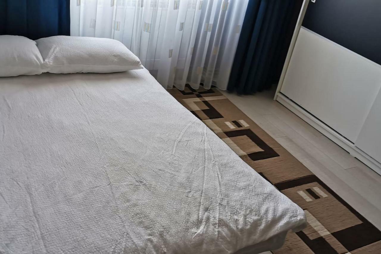 Luxury Apartment With Two Bedrooms And Large Living Room, 100 Square Meters, City Center Oradea Zewnętrze zdjęcie