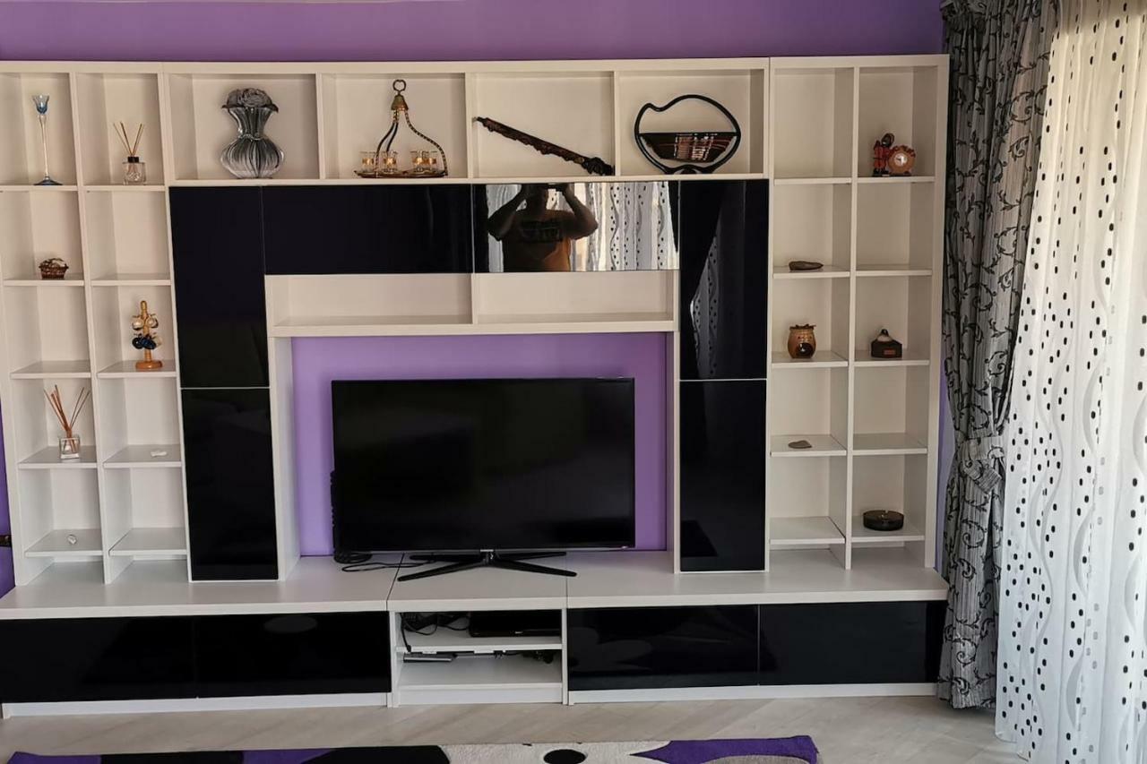 Luxury Apartment With Two Bedrooms And Large Living Room, 100 Square Meters, City Center Oradea Zewnętrze zdjęcie